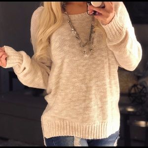 LIKE NEW! 🌟Mudd beige sweater!